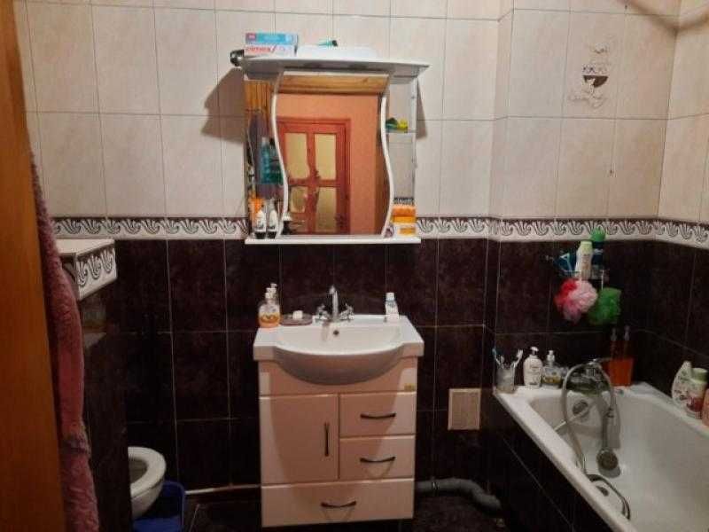 Продам 2-х комн.квартиру на ХТЗ