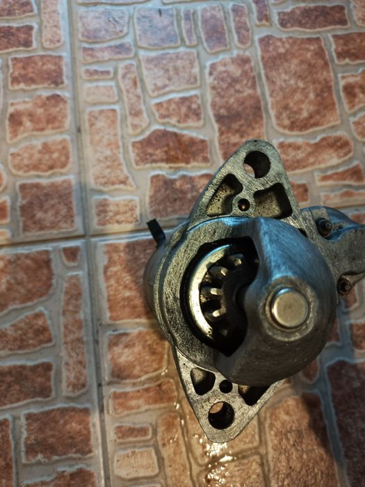 Стартер тойота авенсіс 2.2 д4д  28100-0G040 toyota avensis 2.2 d4d  бу