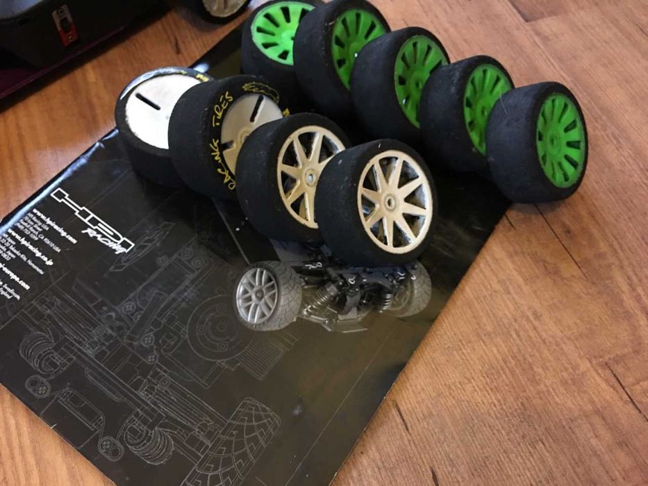 HPI Nitro RS4 ver 3 RC carro