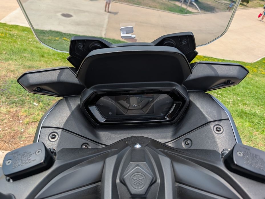 Xmax 300 2023 - 2900km... Como NOVA - RESERVADA
