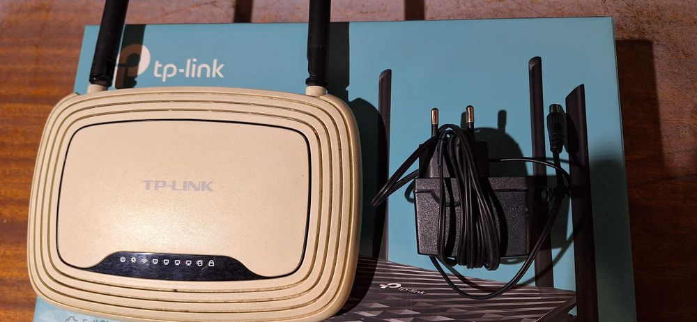 Router TP-LINK WR841N  ruter