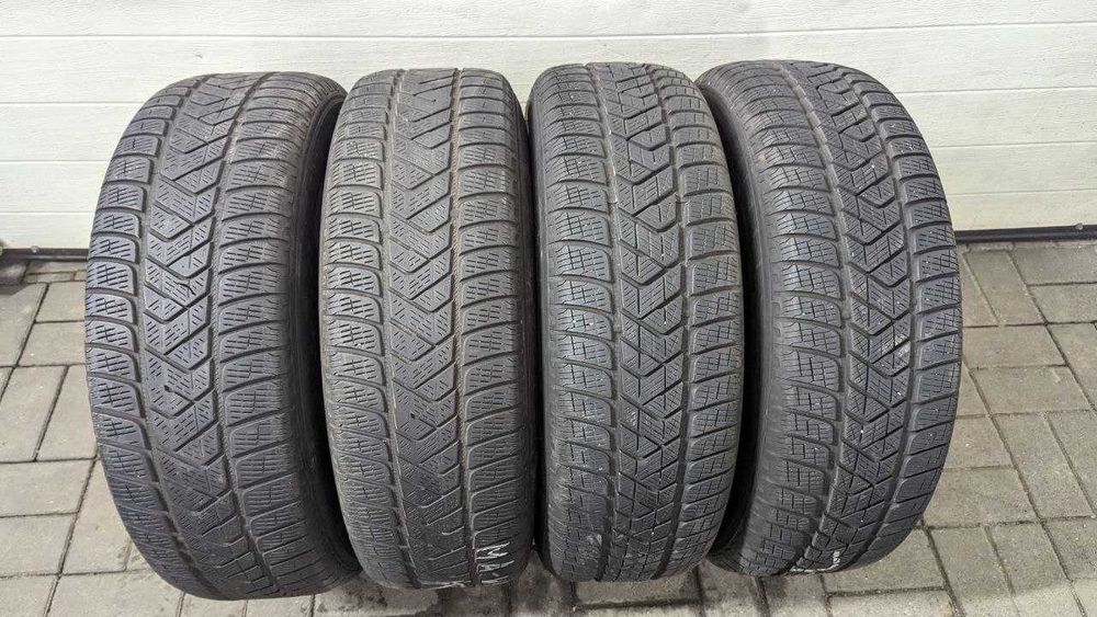 Шини 225/65 R17 102T Pirelli Scorpion Winter