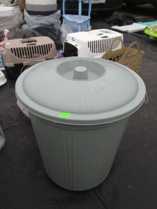 Бак для мусора с крышкой 50 литров мусорный бак