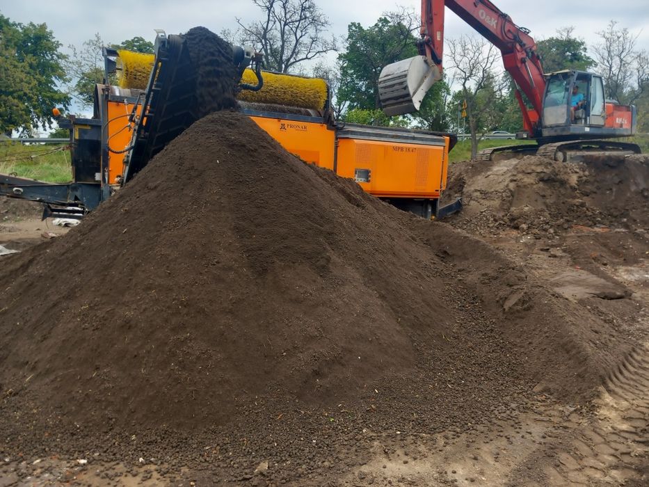 Przesiana Ziemia humus  pod trawnik