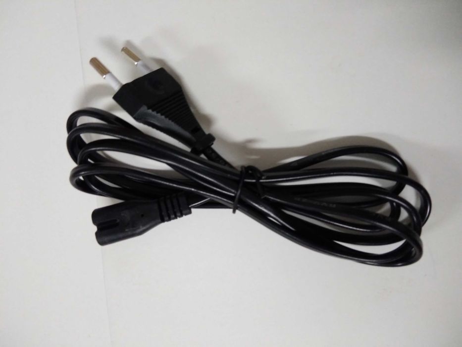 Кабель питания  220V в розетку