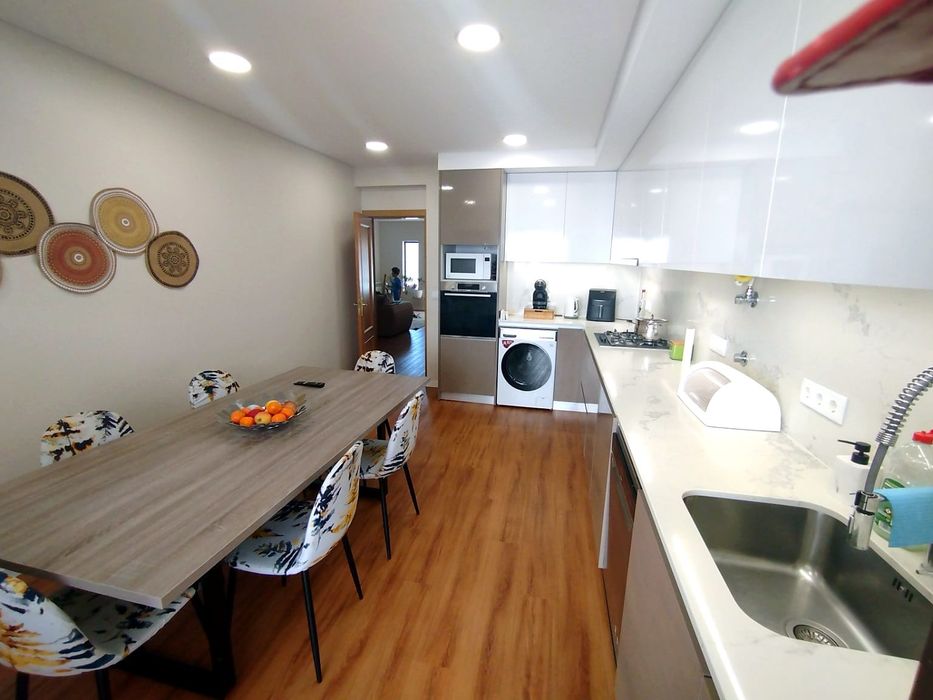 MORADIA T3 com  Garagem e Jardim -  Santa Clara , Coimbra 
SANTA CLARA, COIMBRA