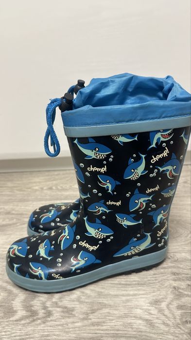 Резиновые сапоги