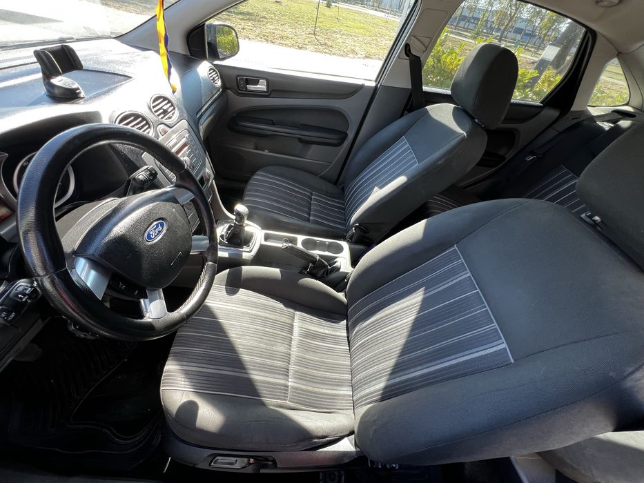 Ford focus 2 1.6 бензин