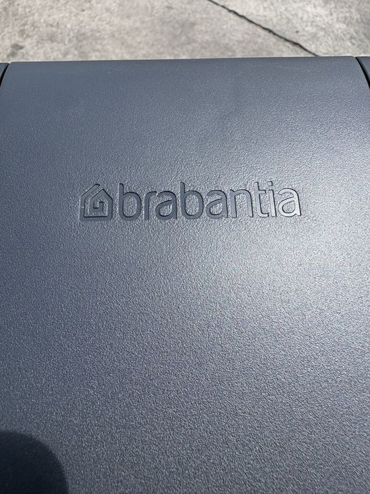 Caixote do lixo - Brabantia 40L - cor preta