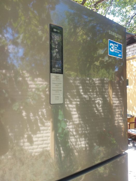 Холодильник Samsung