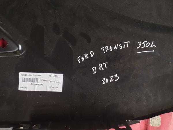 Guarda-lamas Direito Ford Transit Costum | 131038