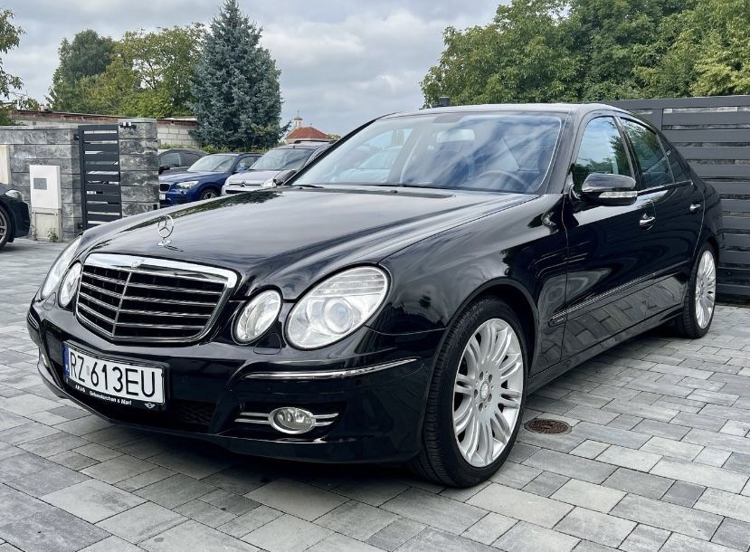 Mercedes-Benz Klasa E Mercedes-Benz E350 V6 Avantgarde (2008) -  Garażowany