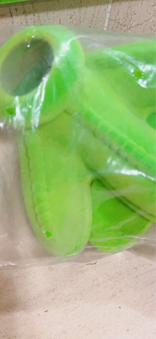 Pés de dinosaauro IKEA para os pes da cana