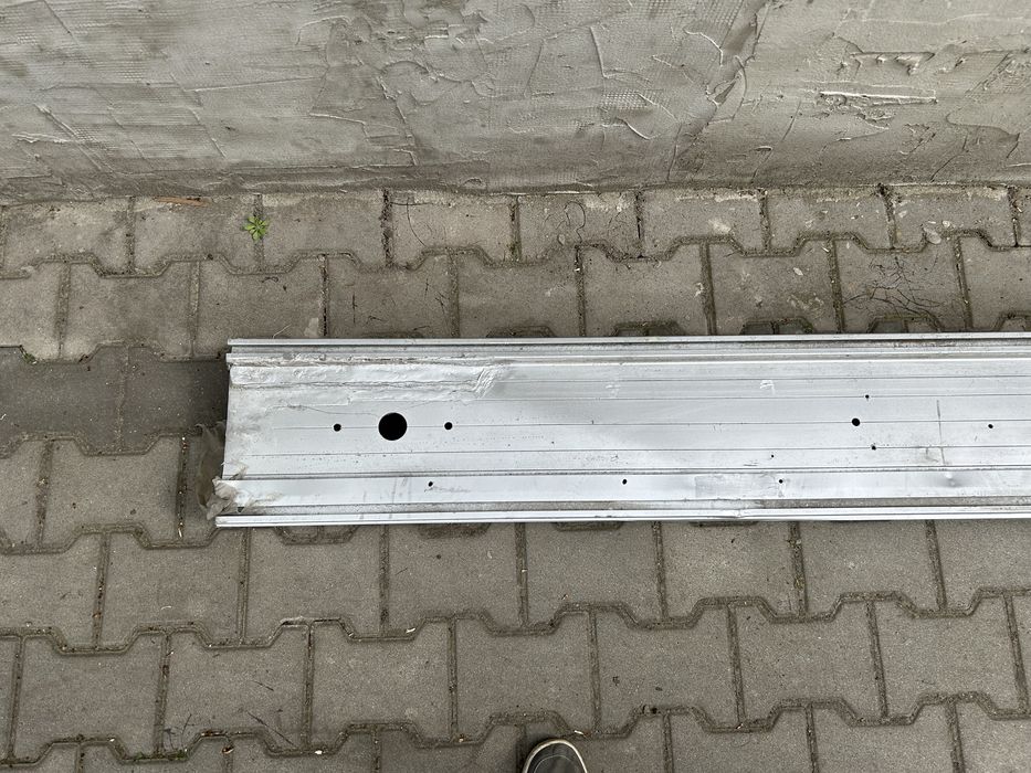 Zderzak od przyczepy konar