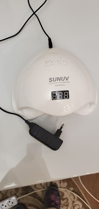 Продаю лампу для манікюру SUN 5 plus