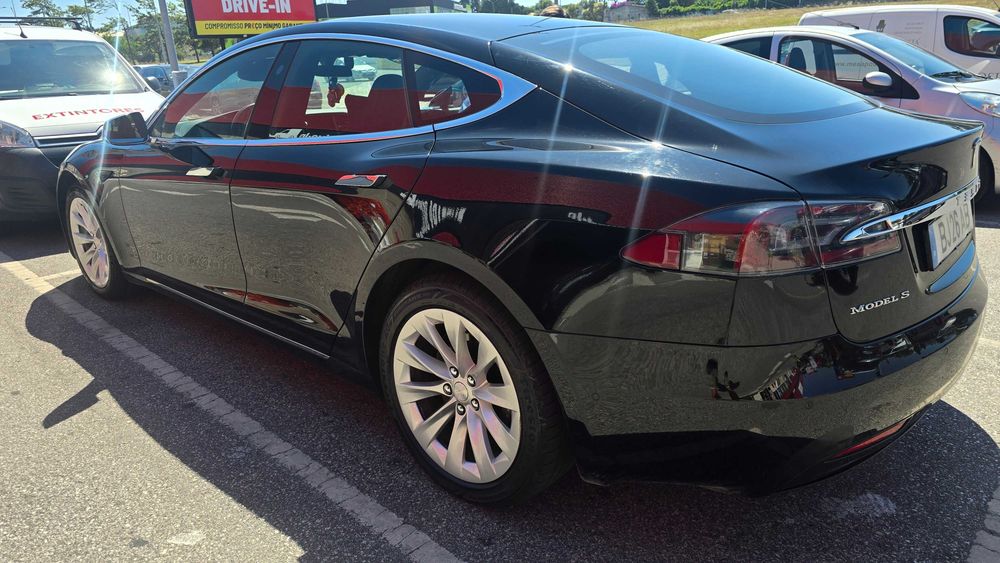 Tesla Model S 75D 518 cv Dezembro de 2018