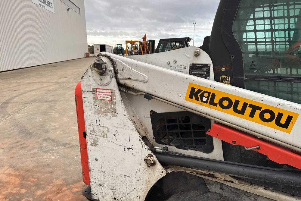 2019 Bobcat S450 Skid Steer Loader — 45 HP, 4x4, 1 550 мм Bucket