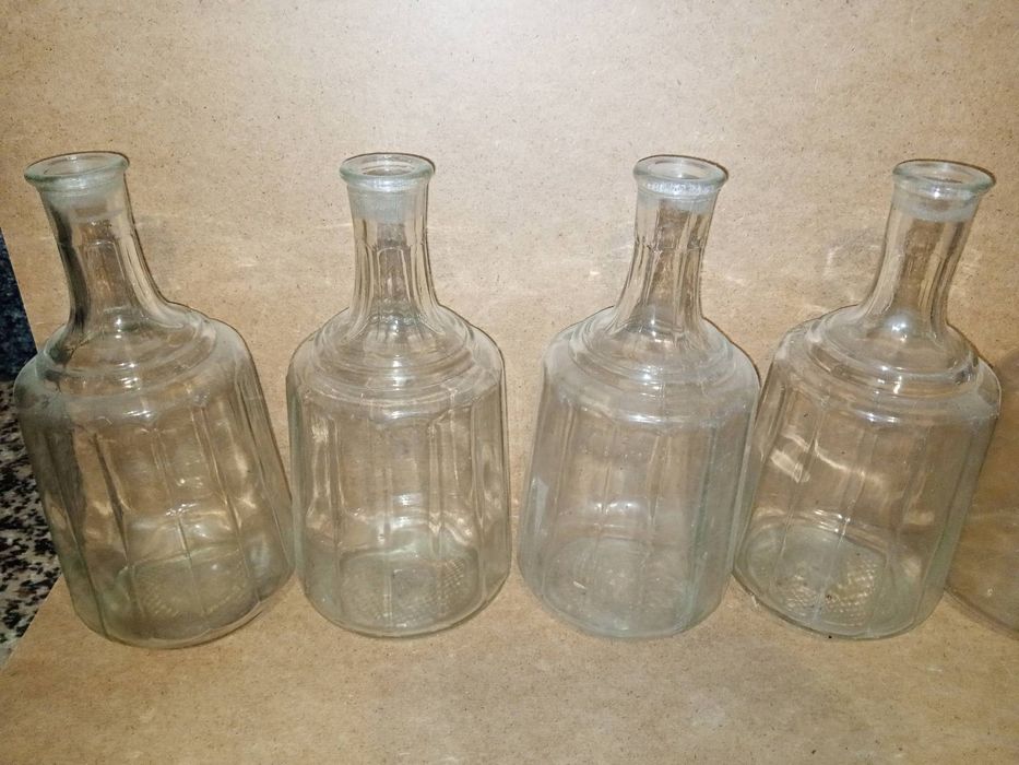 Посуд:Графіни з гронами винограду та інші часів СРСР.