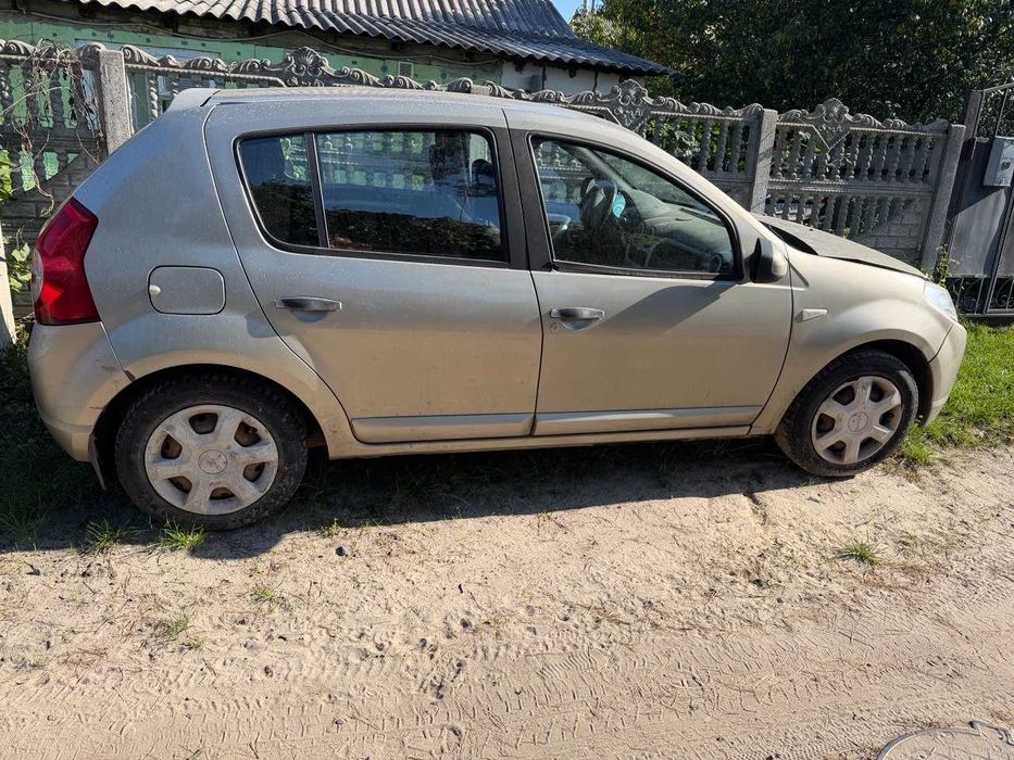 Dacia Sandero 2008 1.4 газ/бензин