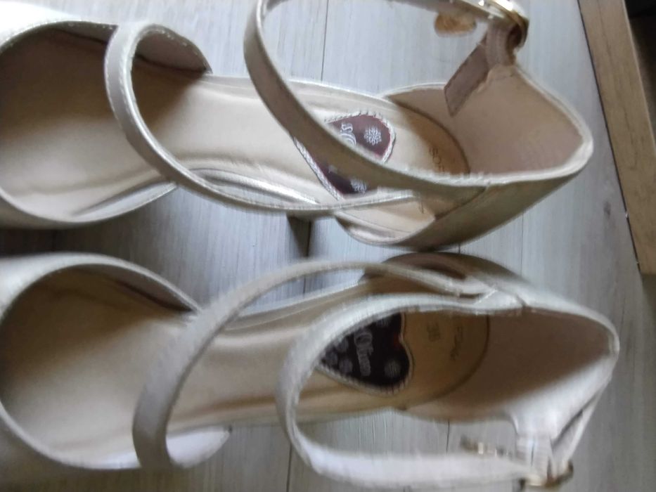 Buty na obcasie - s.Oliver rozmiar 38