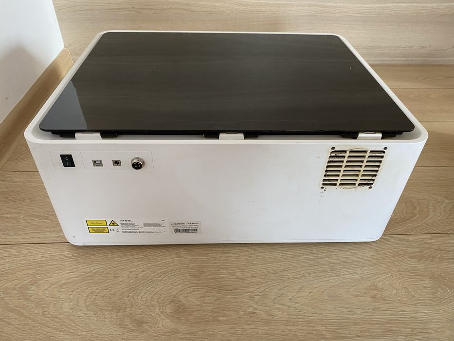Ploter laserowy xTool M1 + Podwyższenie + Plaster miodu | Stan BDB, komplet!
