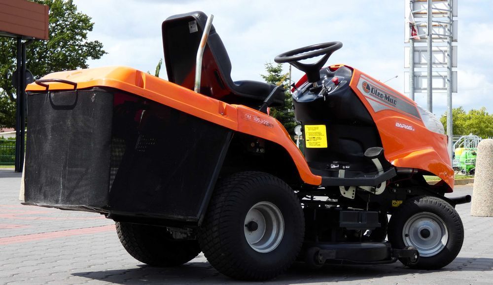 Traktorek kosiarka Oleo-Mac OM105J/22H B&S 2 Cylindry (250701.5) Baras