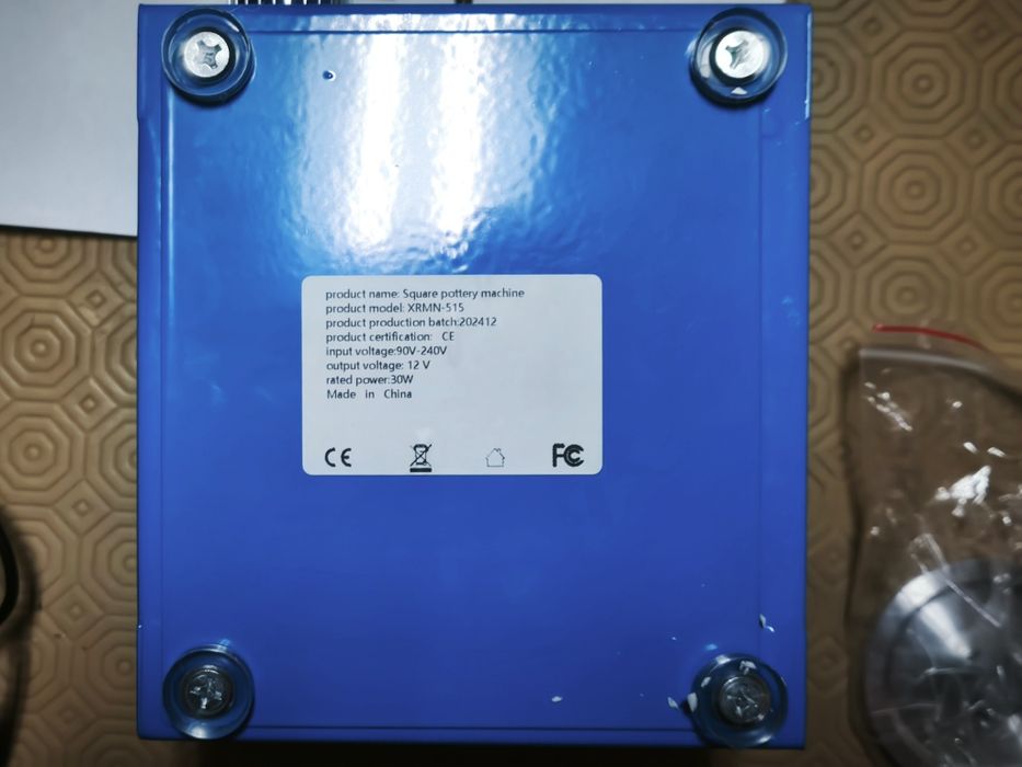 Mini roda de oleiro com variador velocidade