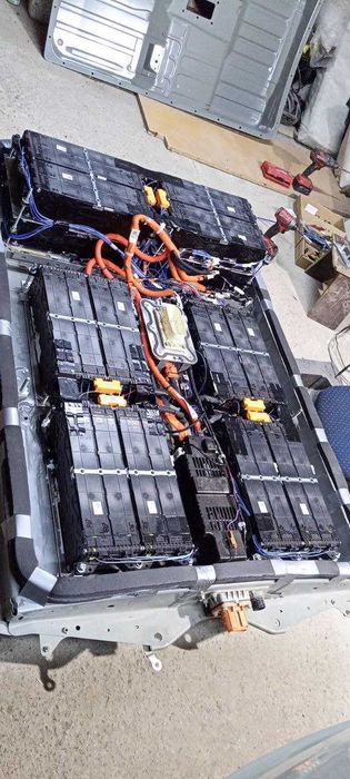 Перепаковка батареї Nissan Leaf