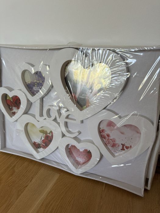 Нова Фоторамка-Колаж Пластикова настінна рамка Love 6 Hearts