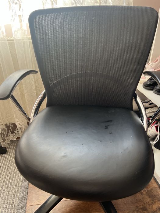 Продам Офісне крісло