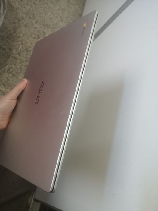 Ультрабук Asus C523N і чудовому стані