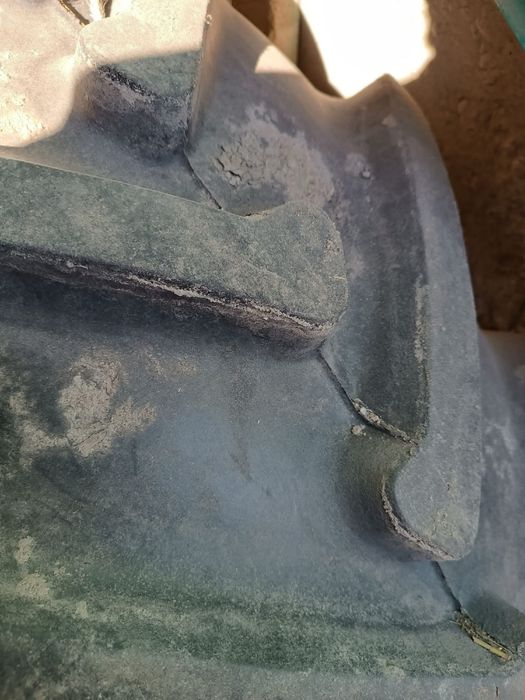 Трактор з документами.