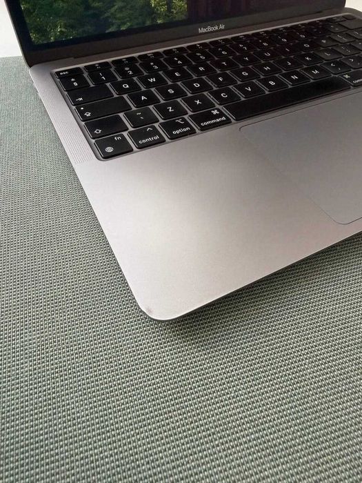 MacBook Air M1, 2020