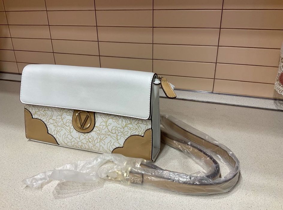 Гарна, стильна сумочка