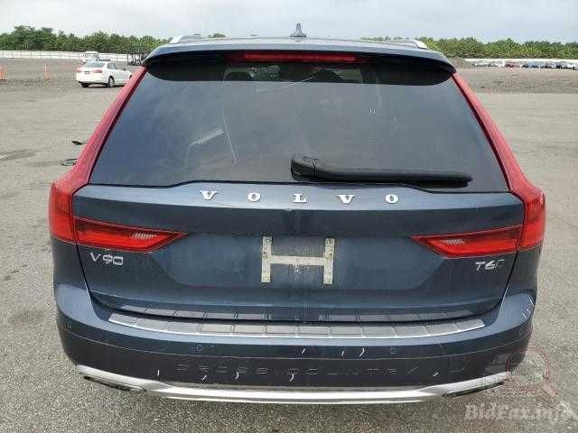 Двері Volvo V90 запчастини вольво в90