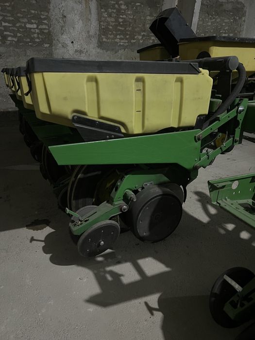 Сівалка John Deere 7200 2000р 16рядна пневматична