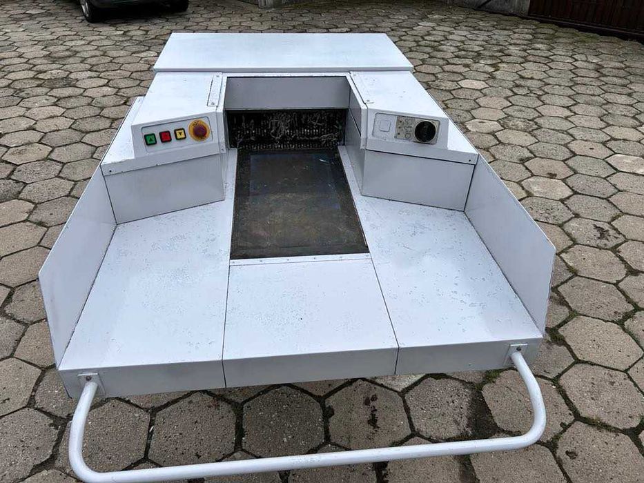 Niszczarka przemysłowa do papieru, dokumentów, teczek, kartonu itp.