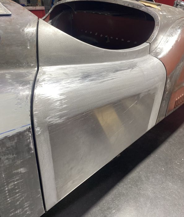 Jaguar XK120 – Portas Novas, Feita à Mão etc…