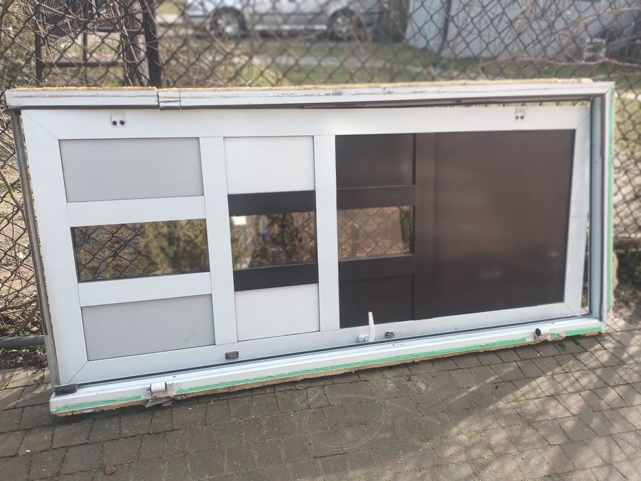 Drzwi aluminiowe z futryną