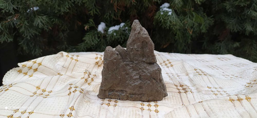 Skała do terrarium-miniaturowa góra.