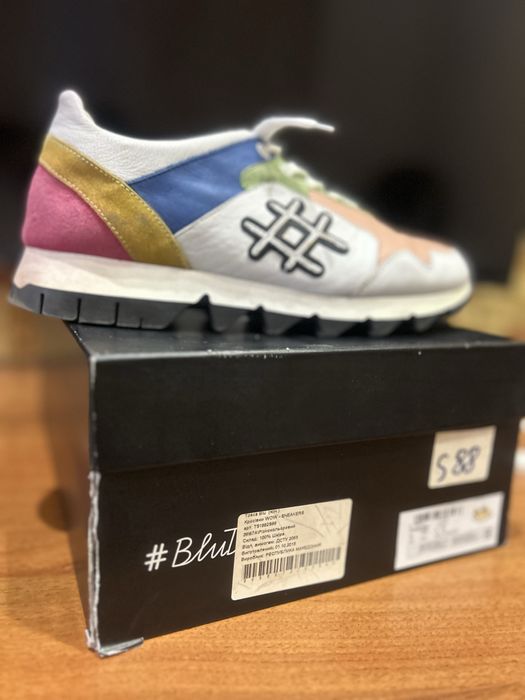 Жіночі кросівки з натуральної шкіри