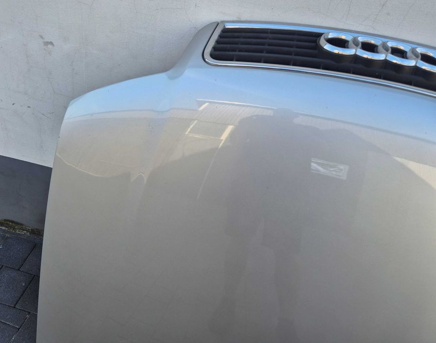 Maska kompletna z grillem do Audi A4 B6 LY7W