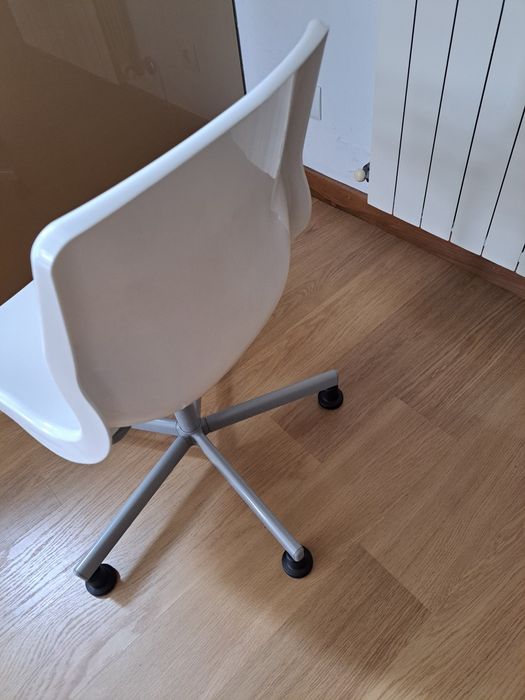 Cadeira de escritório branca