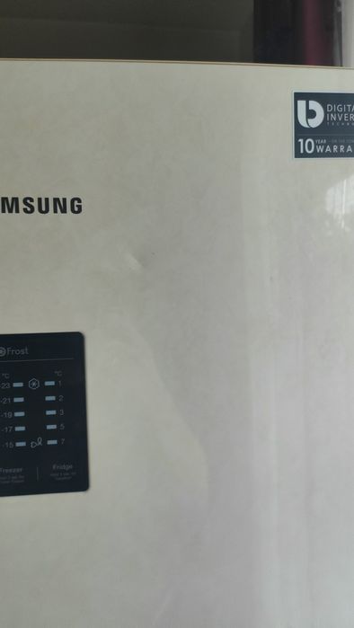 Lodówka Samsung uszkodzona