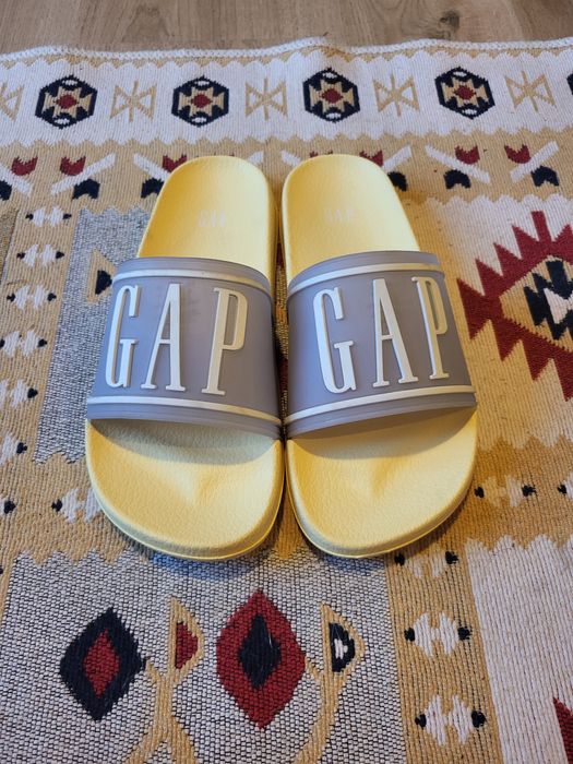 Klapki Gap 40 Nowe