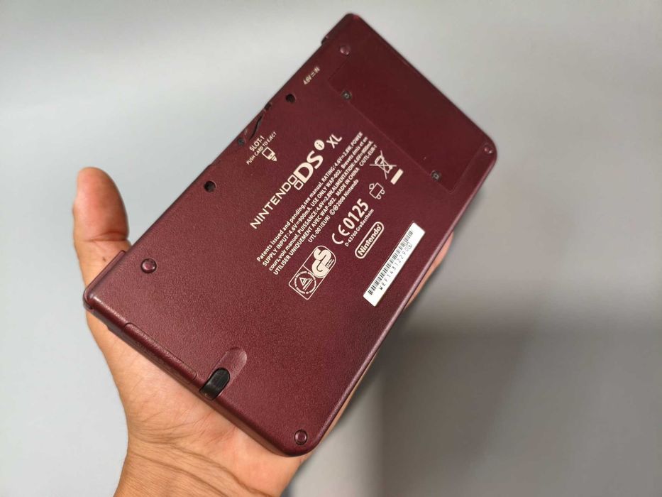 Nintendo DSI XL Vermelho
