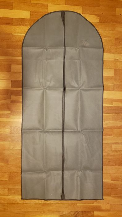 Porta-fatos com janela