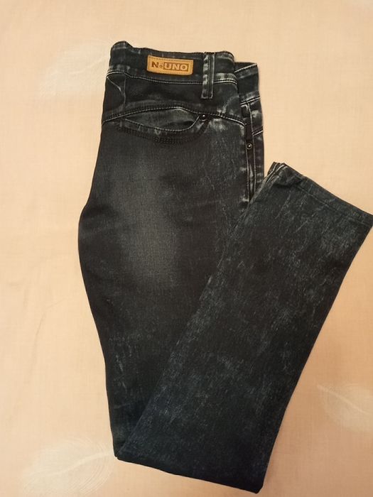 Джинсы б/у в хорошем состоянии