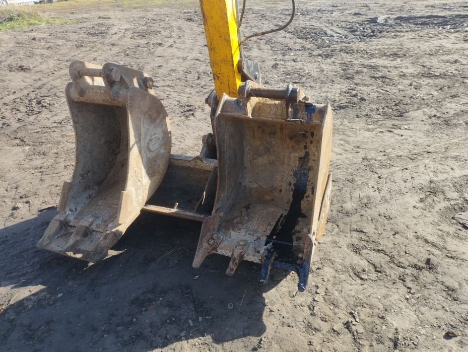 Екскаватор JCB 8065