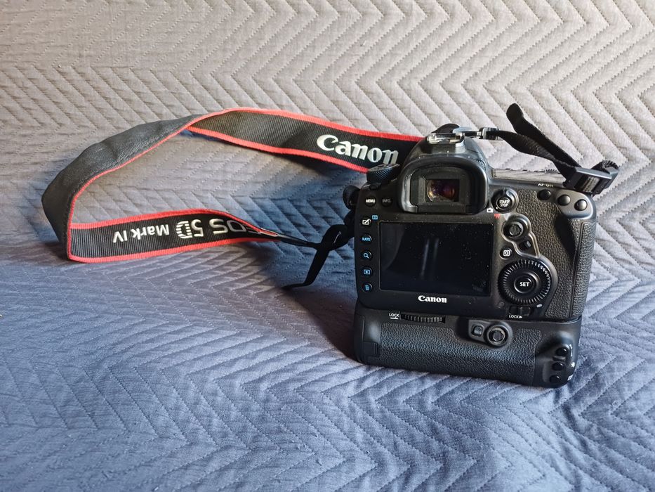 Canon Eos 5d mk 4.(Przebieg 38340)+grip+5 akum+ 3xSD.